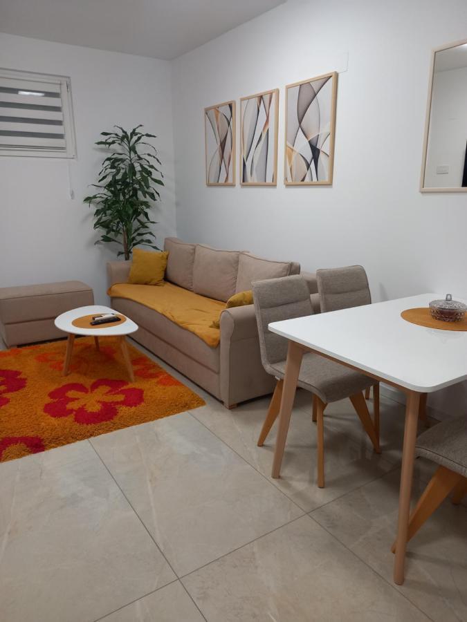 Leda Apartmani Smederevo Buitenkant foto