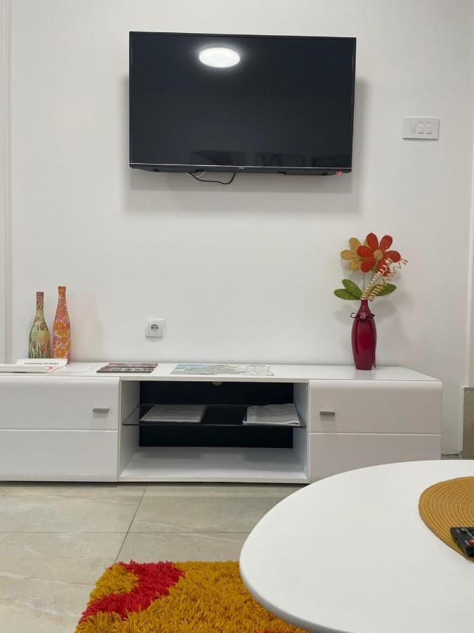 Leda Apartmani Smederevo Buitenkant foto