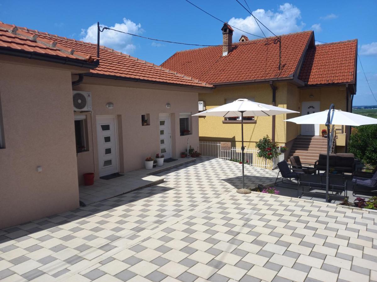 Leda Apartmani Smederevo Buitenkant foto